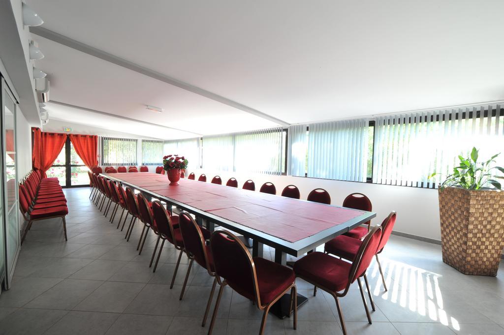 Hotel Au Relais De Trans Draguignan Exteriér fotografie