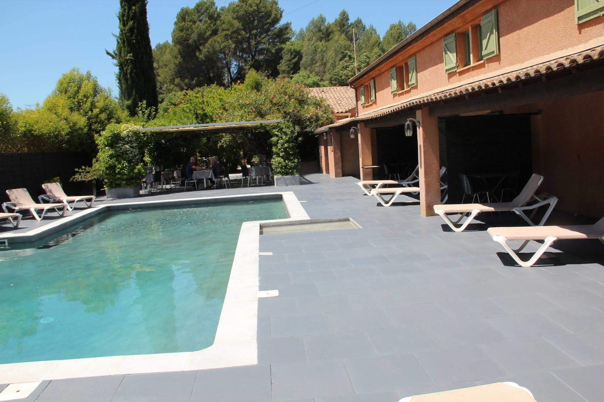 Hotel Au Relais De Trans Draguignan Exteriér fotografie