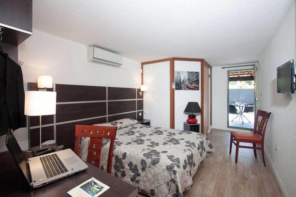 Hotel Au Relais De Trans Draguignan Exteriér fotografie